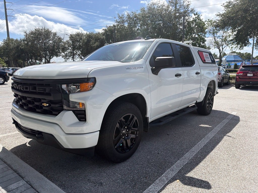 Used 2024 Chevrolet Silverado 1500 Custom RWD image 2