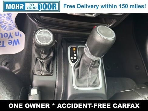 Used 2022 Jeep Wrangler Unlimited Sahara AWD/4WD image 22