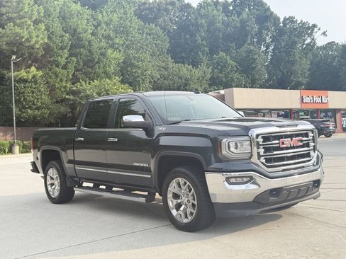 Used 2018 GMC Sierra 1500 SLT w/ SLT Premium Package AWD/4WD image 3