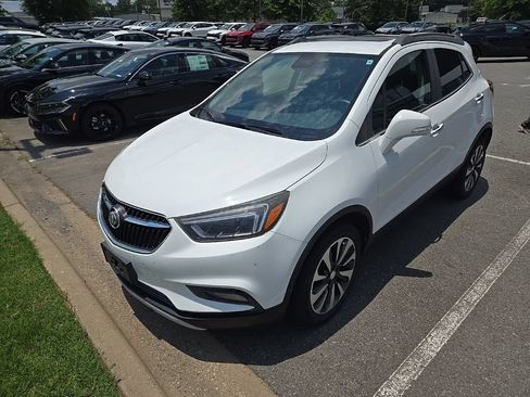 Used 2018 Buick Encore Essence FWD image 4
