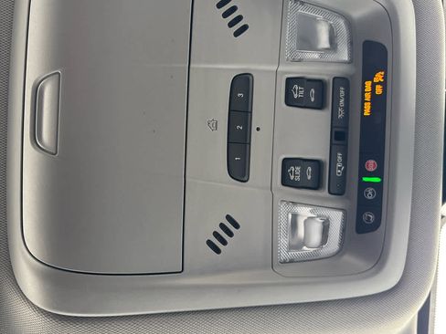 Used 2023 GMC Acadia AT4 w/ Technology Package image 21