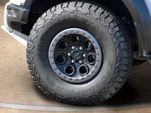 Used 2025 Ford F150 Raptor AWD/4WD image 9