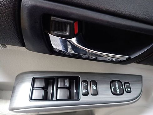 Used 2012 Toyota Camry XLE FWD image 21