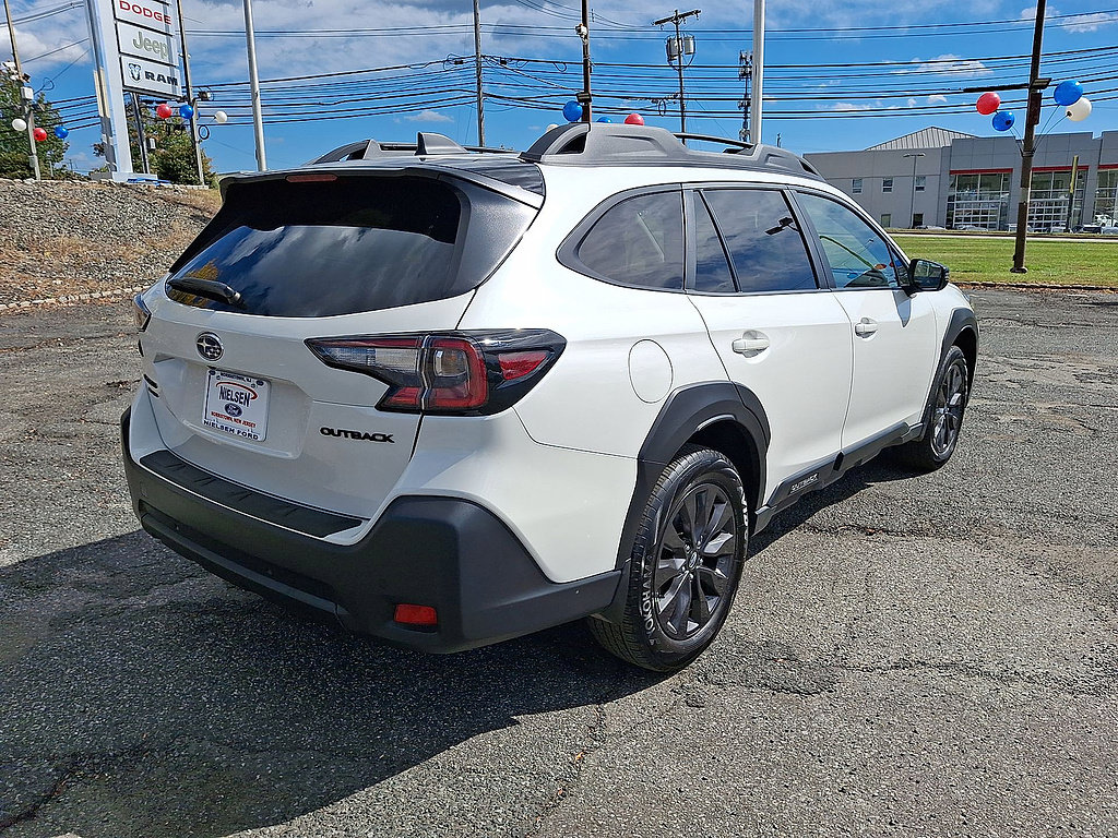 Used 2025 Subaru Outback Onyx Edition AWD/4WD image 8