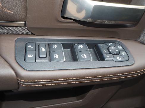 New 2025 RAM 2500 Limited image 28