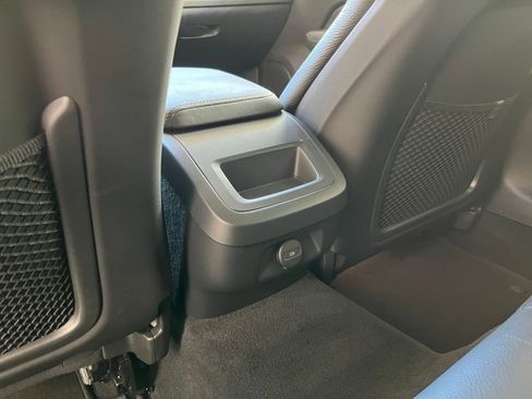 Used 2025 Volvo V60 B5 Cross Country Plus image 24