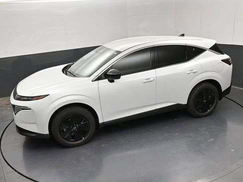 Certified 2025 Nissan Murano SV image 24