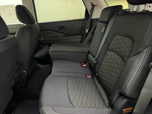 New 2026 Nissan Pathfinder SV image 29