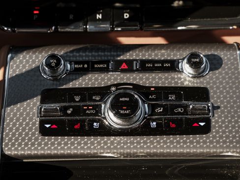 Used 2024 Lincoln Aviator Black Label image 12