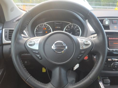 Used 2018 Nissan Sentra SR w/ SR Midnight Edition Package FWD image 5