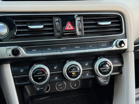 Used 2023 Genesis G70 2.0T w/ Sport Prestige Package image 26