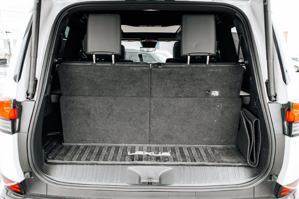 Used 2024 Lexus GX 550 w/ Accessory Package (Z1) AWD/4WD image 31