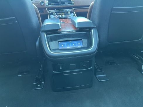 Used 2024 Lincoln Navigator L Reserve image 14