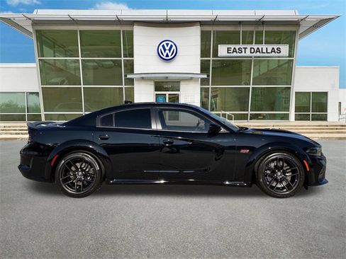 Used 2022 Dodge Charger Scat Pack image 2