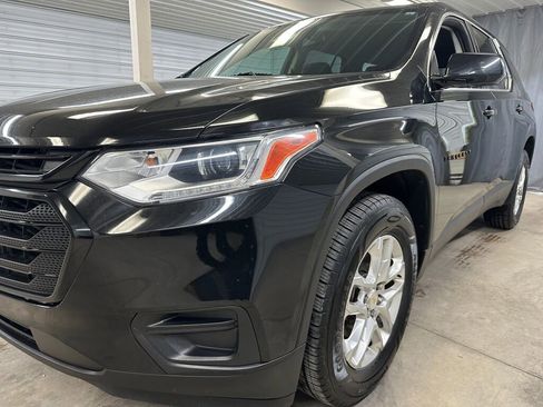 Used 2019 Chevrolet Traverse LS w/ LPO, Blackout Package FWD image 31