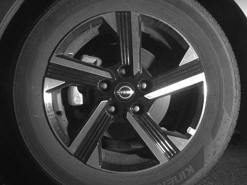 Used 2025 Nissan Sentra SV FWD image 12