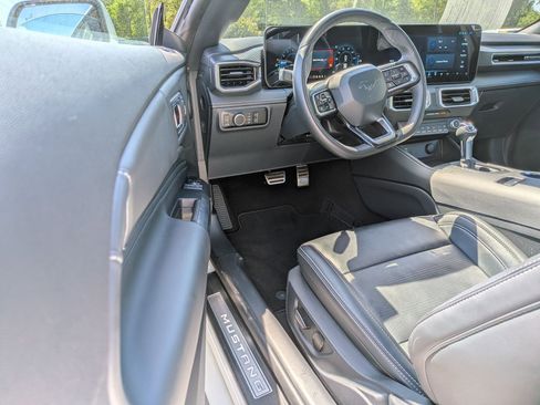 Used 2025 Ford Mustang Premium RWD image 12
