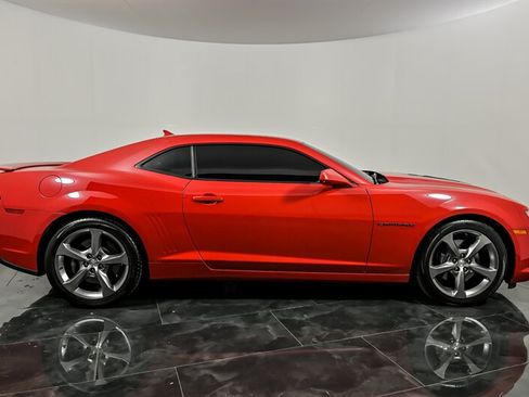 Used 2014 Chevrolet Camaro SS w/ RS Package RWD image 10
