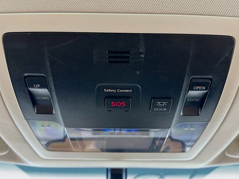 Used 2016 Lexus NX 200t AWD w/ Premium Package image 18
