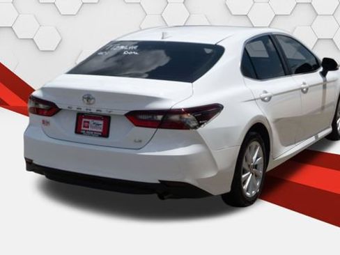Used 2024 Toyota Camry LE FWD image 6