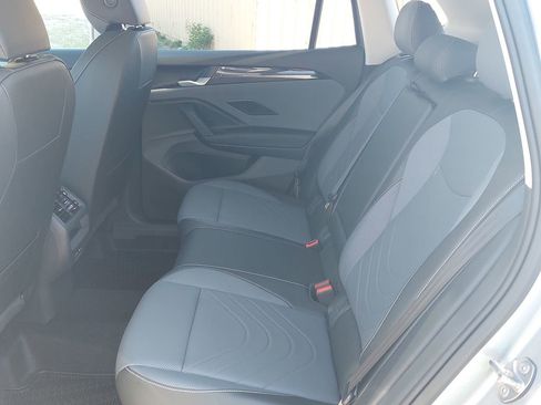 New 2026 Volkswagen Tiguan SE FWD image 34