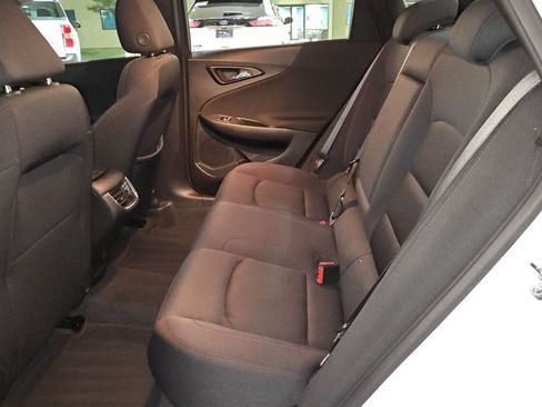 Used 2025 Chevrolet Malibu LT FWD image 15