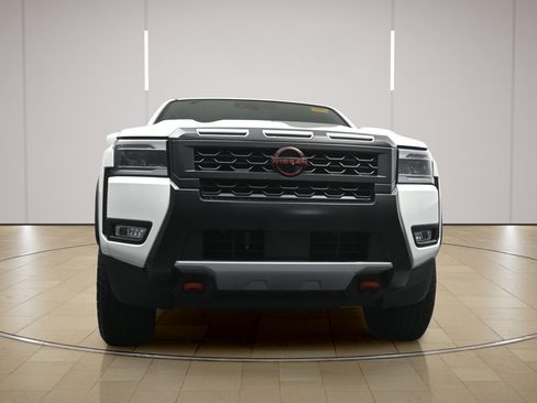 Certified 2025 Nissan Frontier Pro-X RWD image 22