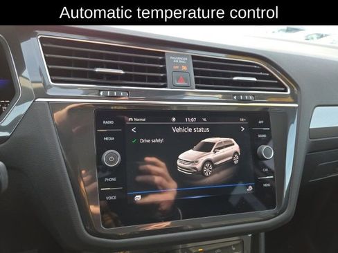 Used 2022 Volkswagen Tiguan SE image 14