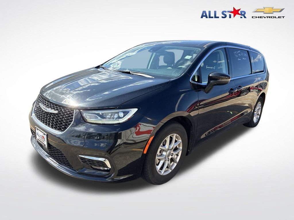 Used 2023 Chrysler Pacifica Touring-L FWD 360° Tour