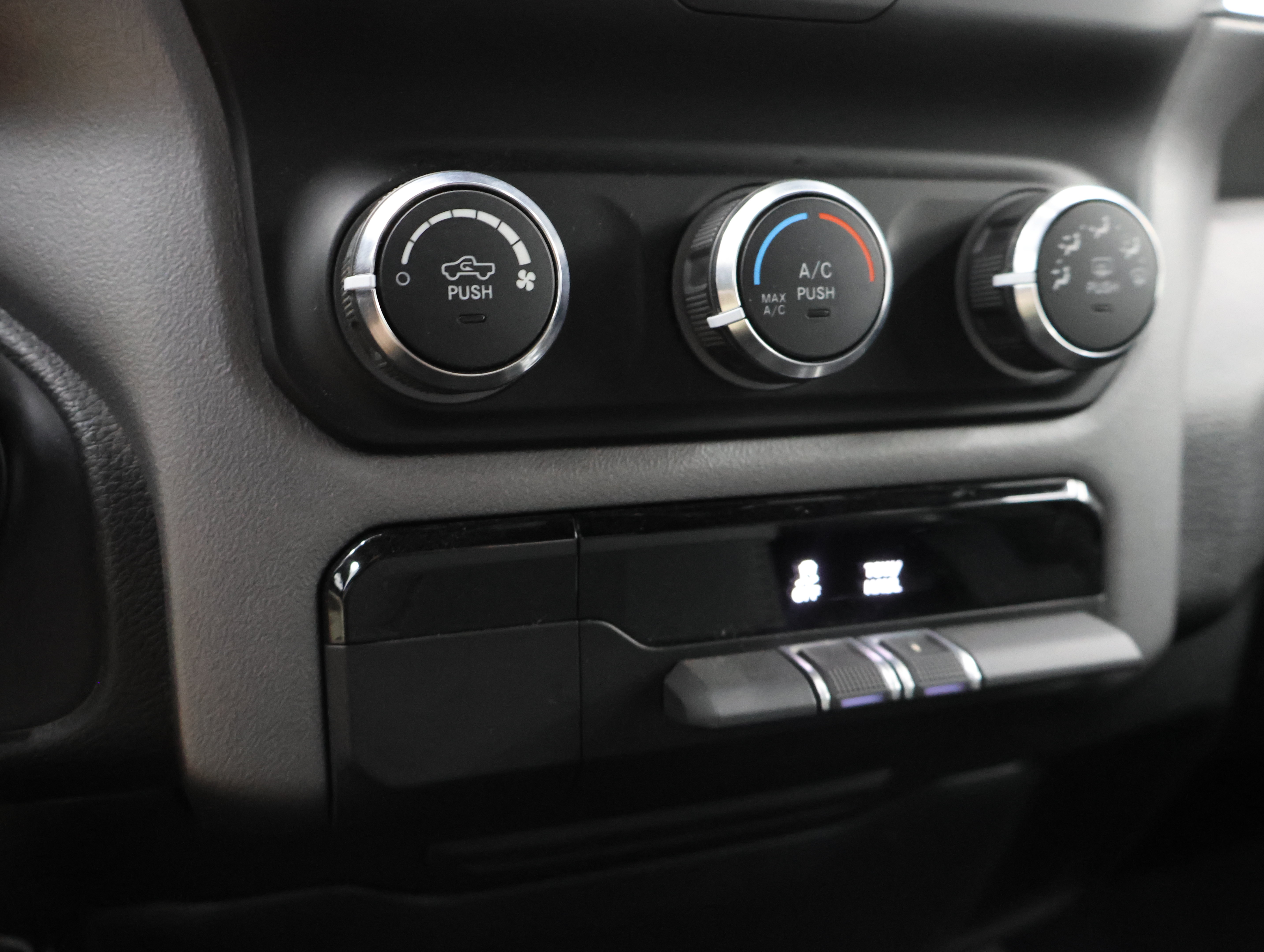 Used 2022 RAM 1500 Big Horn AWD/4WD image 45