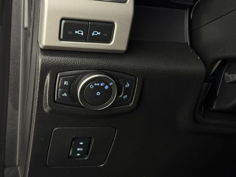 Used 2017 Ford F150 Lariat RWD image 71