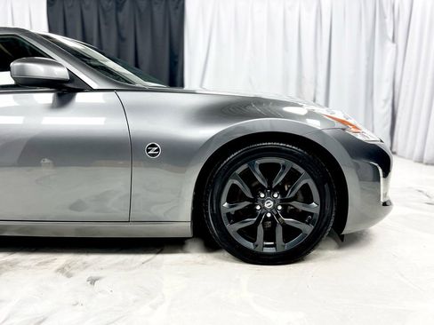 Used 2017 Nissan 370Z Touring image 13