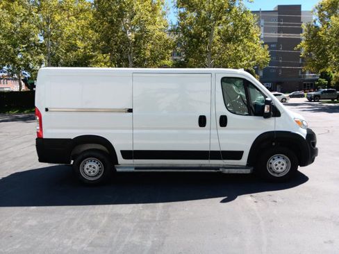 Used 2023 RAM ProMaster 2500 image 6