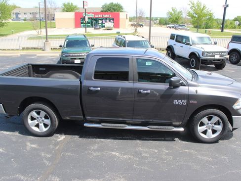Used 2016 RAM 1500 Classic SLT AWD/4WD image 9