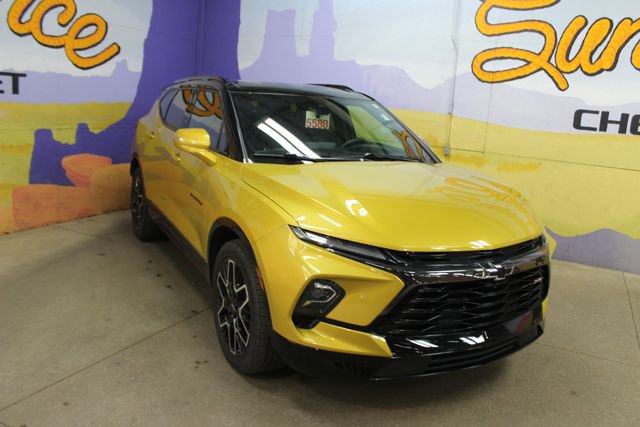 Used 2023 Chevrolet Blazer RS w/ Driver Confidence II Package AWD/4WD image 2