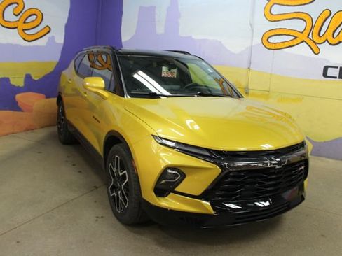 Used 2023 Chevrolet Blazer RS w/ Driver Confidence II Package AWD/4WD image 2