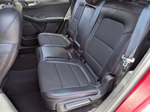 Used 2025 Ford Escape ST-Line AWD/4WD image 27
