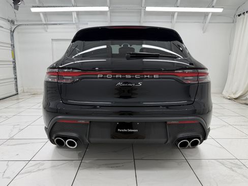 Certified 2023 Porsche Macan S AWD/4WD image 13