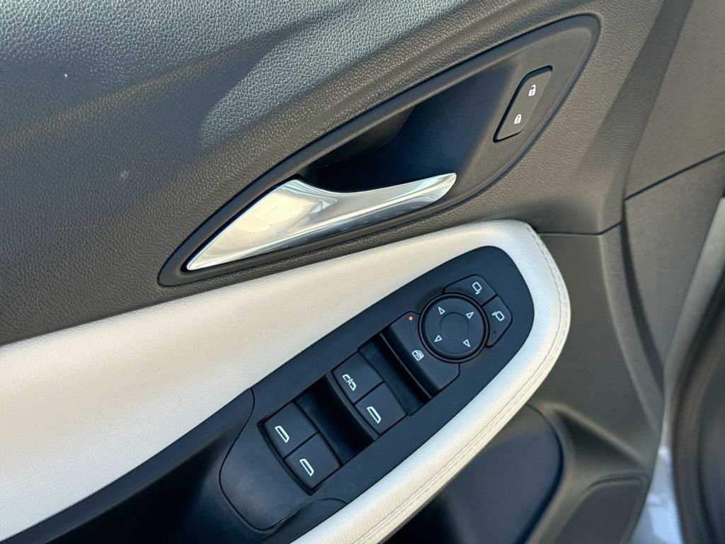 Used 2023 Buick Encore GX Preferred w/ Cold Weather Comfort Package FWD image 20