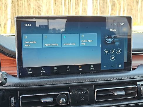 Used 2022 Lincoln Nautilus Reserve w/ Monochromatic Package image 23