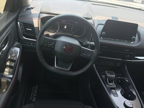 Certified 2026 Nissan Rogue SV AWD/4WD image 14
