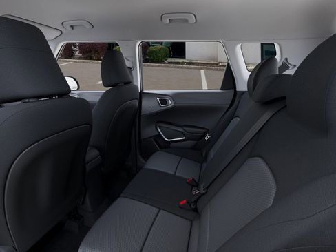 New 2025 Kia Soul LX image 18