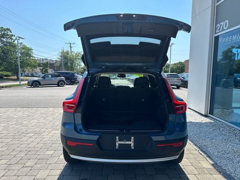 Used 2023 Volvo XC40 B5 Plus w/ Protection Package Premier AWD/4WD image 32