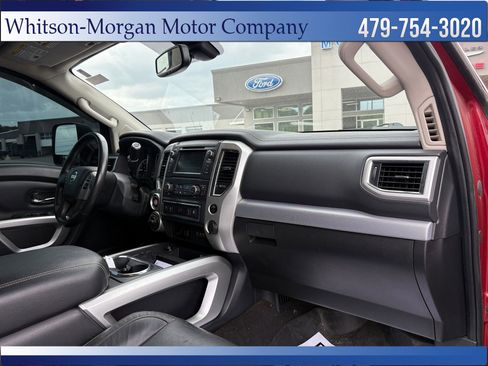 Used 2019 Nissan Titan PRO-4X w/ Pro-4x Convenience Package AWD/4WD image 13