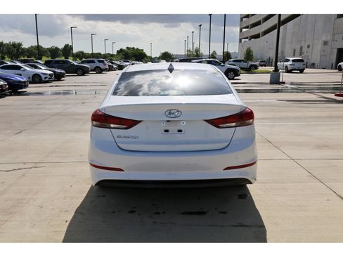 Used 2018 Hyundai Elantra SEL FWD image 7