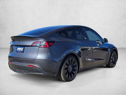 Used 2023 Tesla Model Y Performance image 5