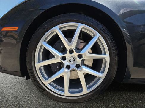 Used 2025 Porsche Panamera RWD image 36