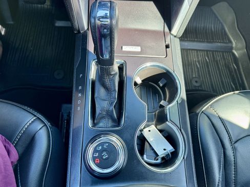 Used 2018 Ford Explorer Platinum AWD/4WD image 19