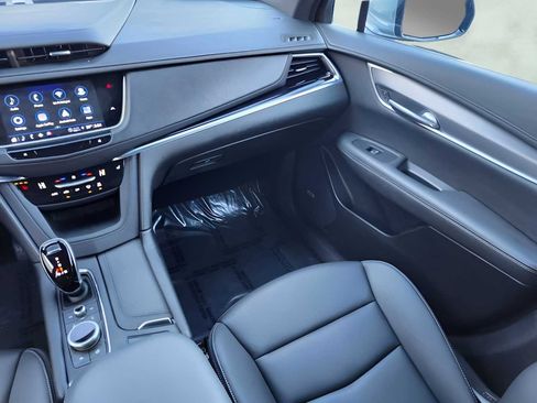 Used 2024 Cadillac XT6 Luxury w/ LPO, Floor Liner Package image 10