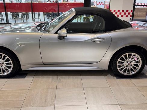 Used 2017 FIAT 124 Spider Classica image 5